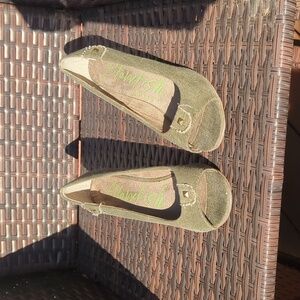 Blowfish brand; size 8; open toe wedge; army green